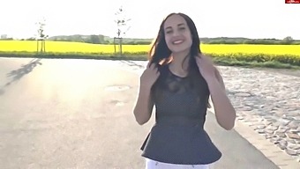 Perjalanan Penuh Gairah Chloe - Pengabdian Amatur Jerman