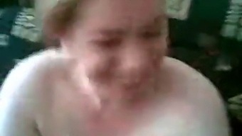 Arabische Milf Met Grote Borsten Geeft Oraal Plezier En Heeft Anale Seks