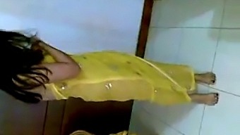 Amateur Indian Couple Enjoys Themselves