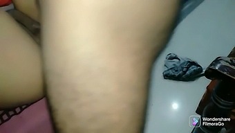 Pizza Delivery Guy Has Sex With Indian Babe